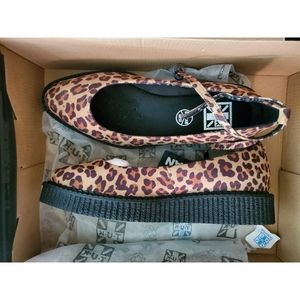 BNIB TUK Leopard Print Creeper Mary Janes platforms size US 9